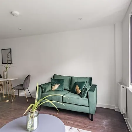 Stayzeni, Ouse Court Fabulous 2 Bed Flat Daire *