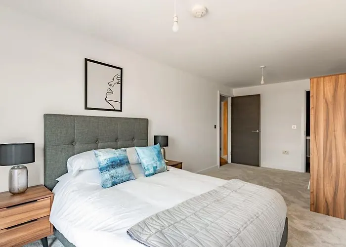 Stayzeni, Ouse Court Fabulous 2 Bed Flat *