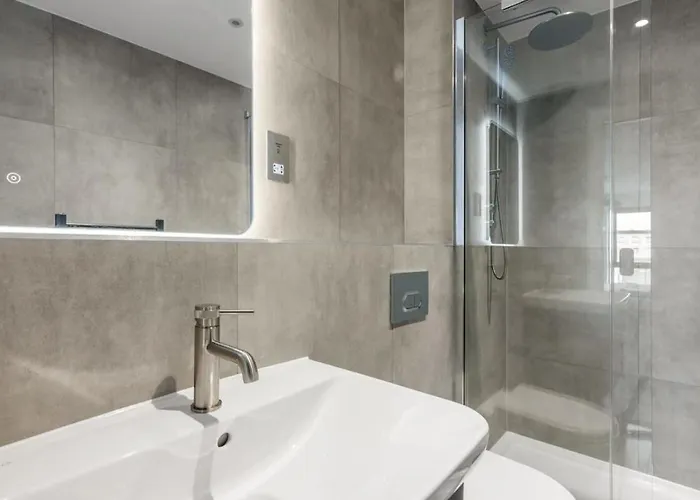 Stayzeni, Ouse Court Fabulous 2 Bed Flat